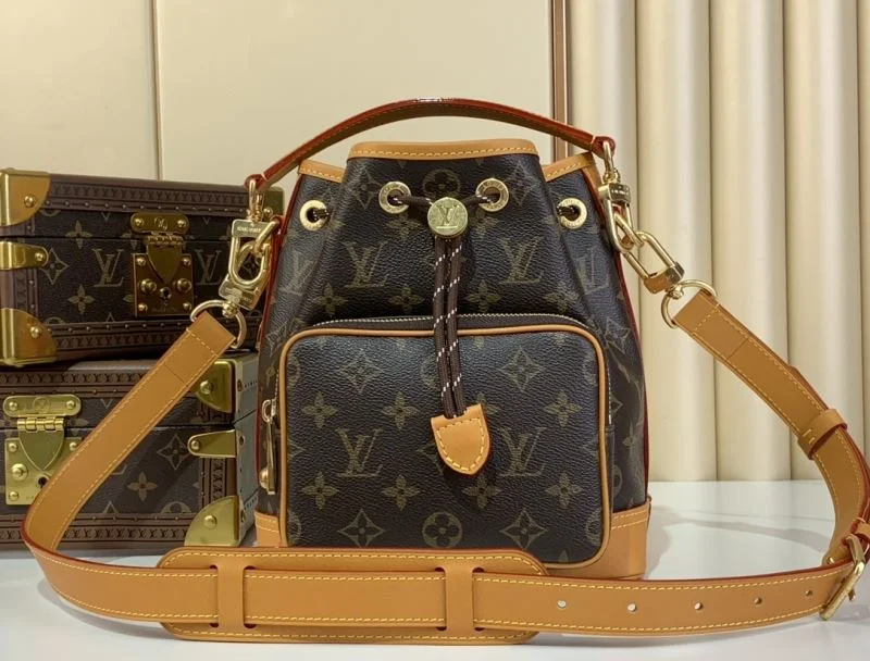 ZipUp Louis Vuitton Bucket Bags 40745