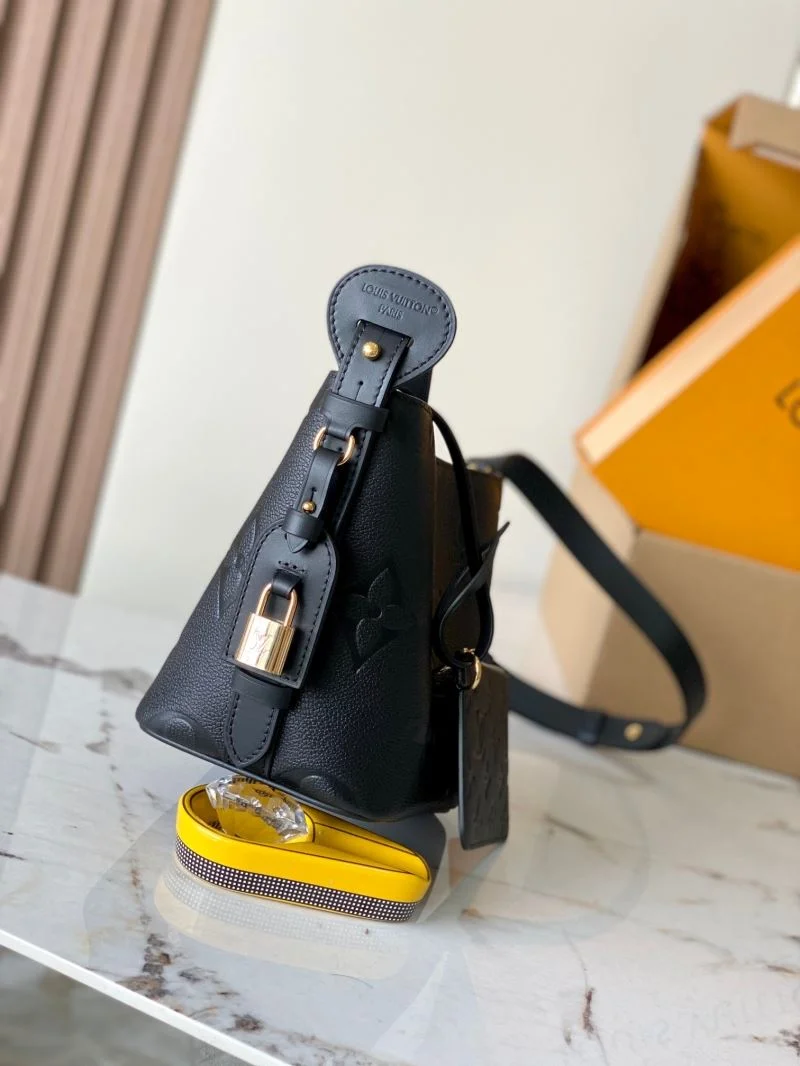 Thermal Louis Vuitton Bucket Bags 40744