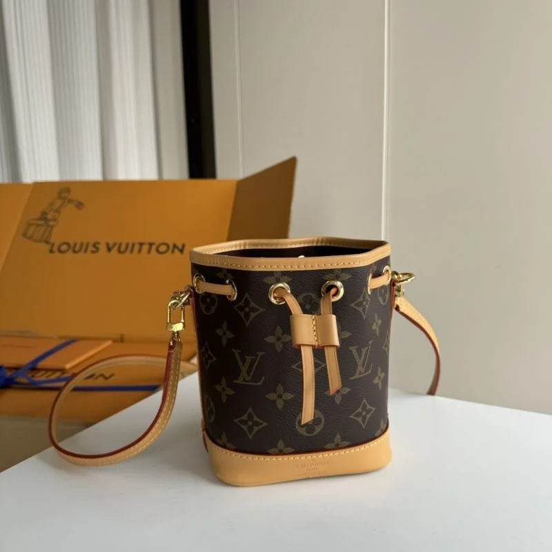 Minimalist Louis Vuitton Bucket Bags 49305
