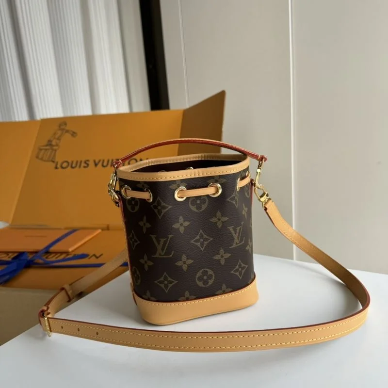 Minimalist Louis Vuitton Bucket Bags 49305