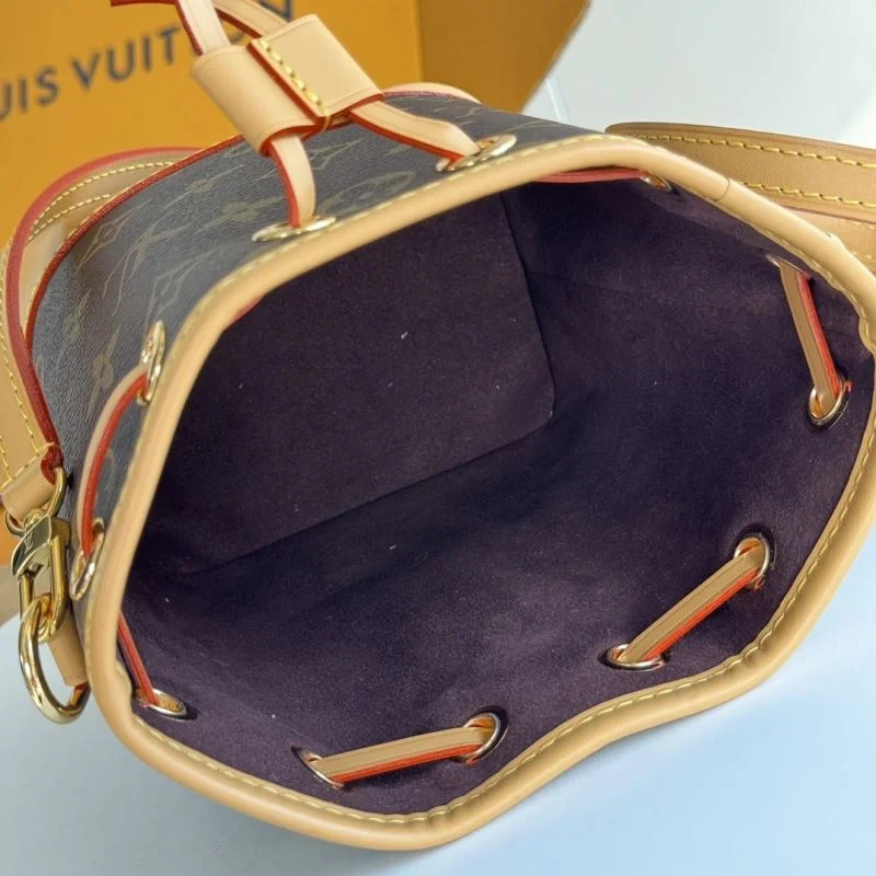 Minimalist Louis Vuitton Bucket Bags 49305