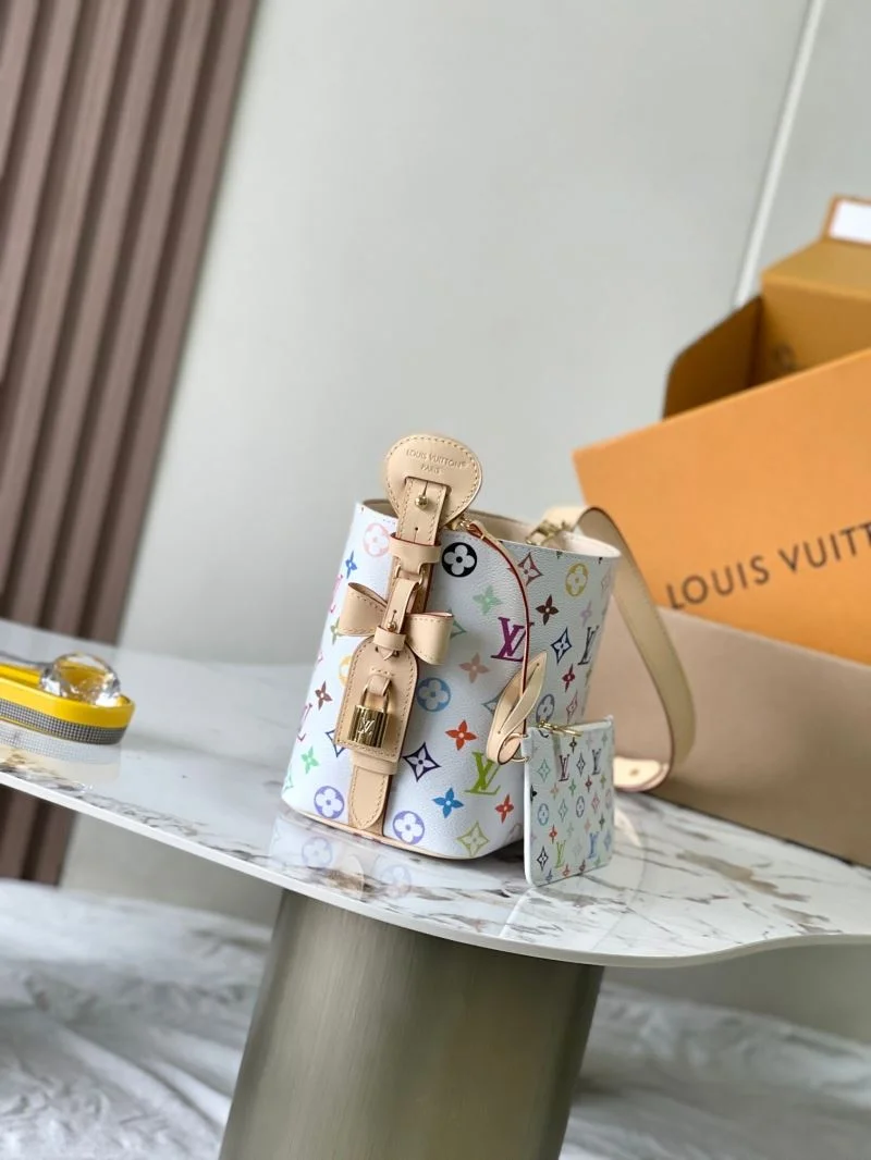 Louis Vuitton Bucket Bags Sleek 49194
