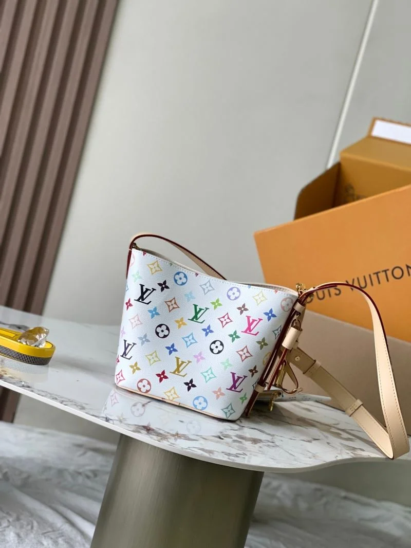 Louis Vuitton Bucket Bags Sleek 49194