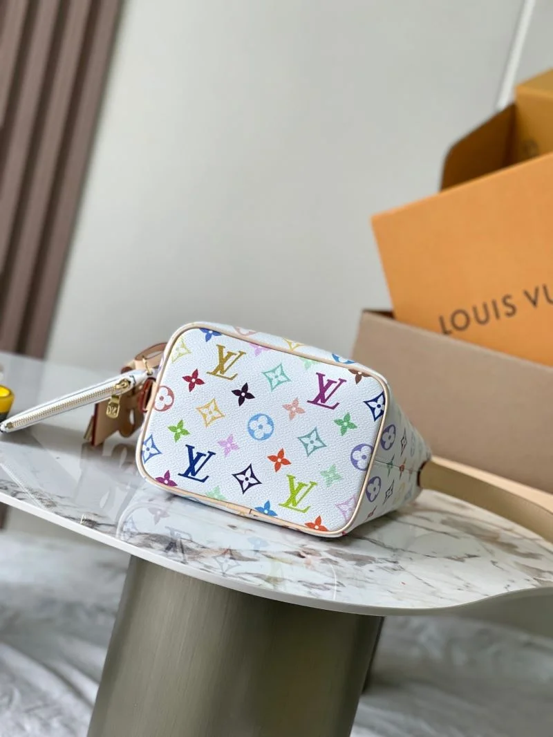 Louis Vuitton Bucket Bags Sleek 49194