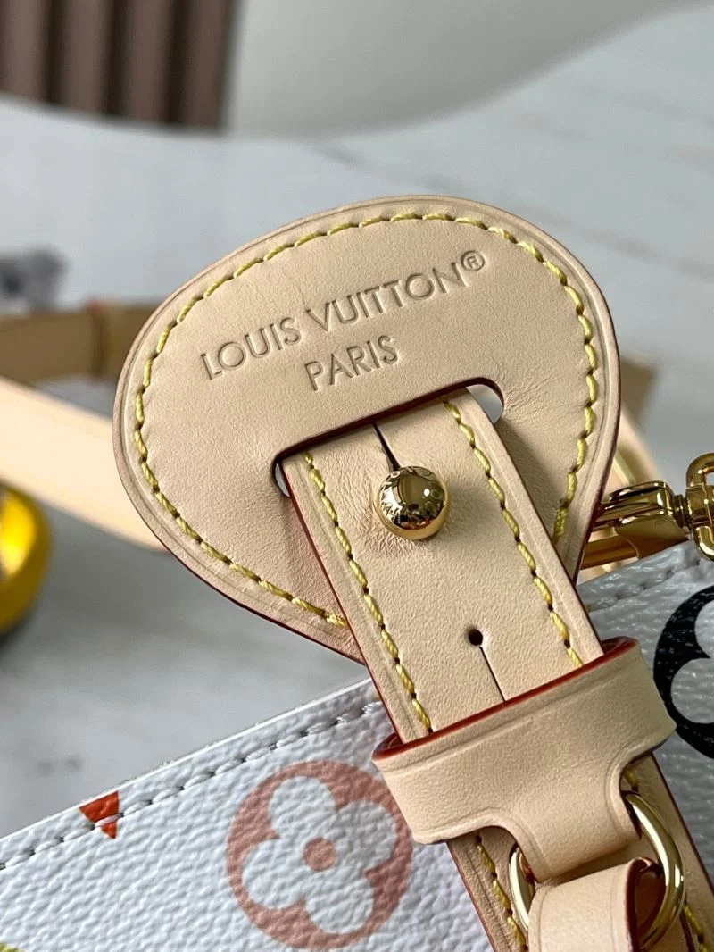 Louis Vuitton Bucket Bags Sleek 49194