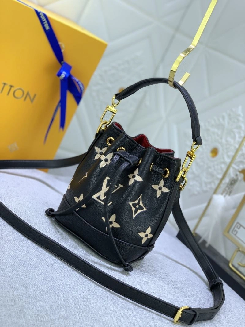 Louis Vuitton Bucket Bags SmoothTexture 79943