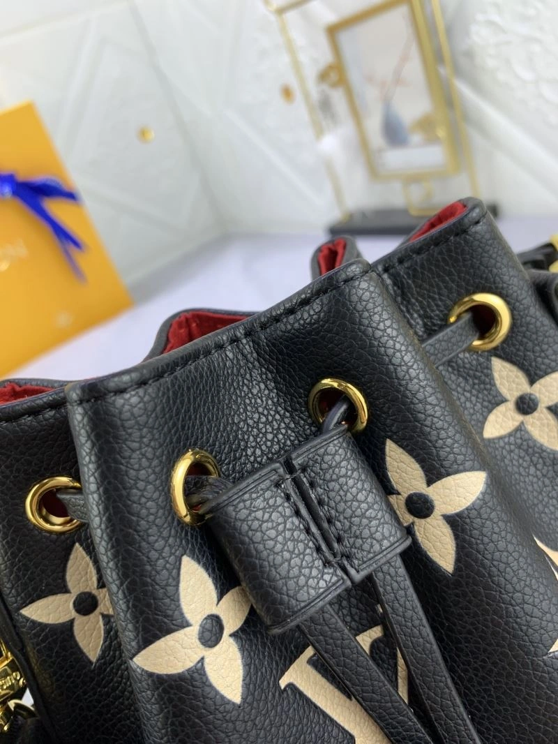 Louis Vuitton Bucket Bags SmoothTexture 79943
