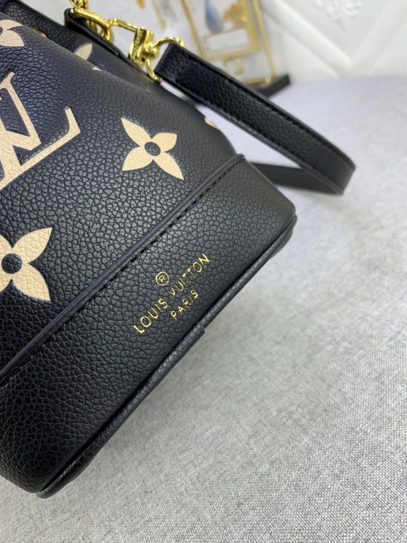Louis Vuitton Bucket Bags SmoothTexture 79943