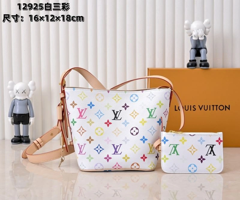 Snug Louis Vuitton Bucket Bags 79958