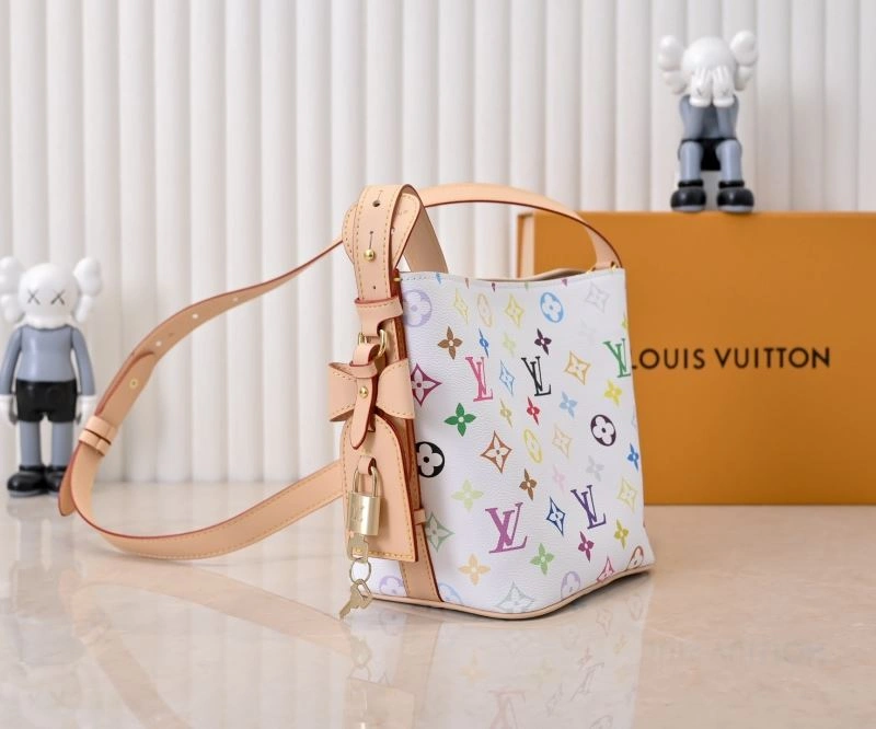 Snug Louis Vuitton Bucket Bags 79958