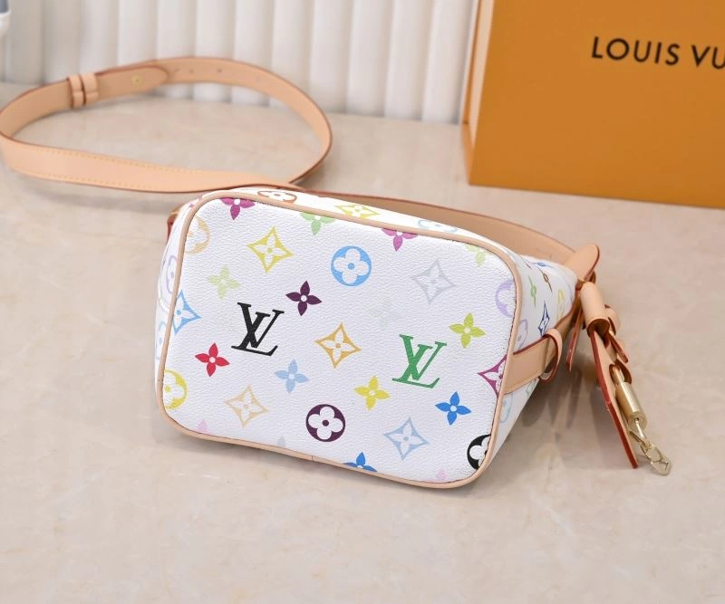 Snug Louis Vuitton Bucket Bags 79958