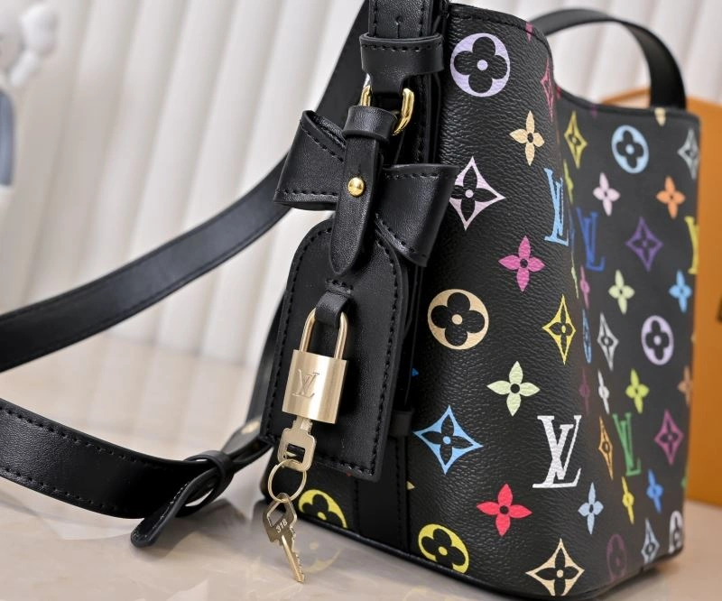 Breathable Louis Vuitton Bucket Bags 79896