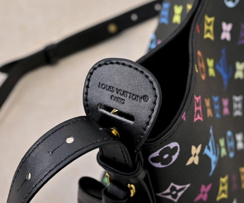 Breathable Louis Vuitton Bucket Bags 79896