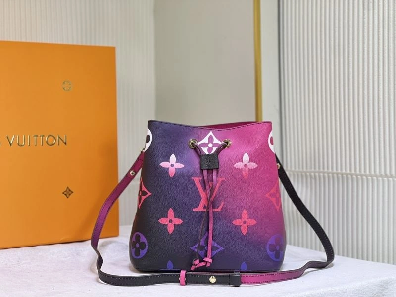 Louis Vuitton Bucket Bags Resilient 79898