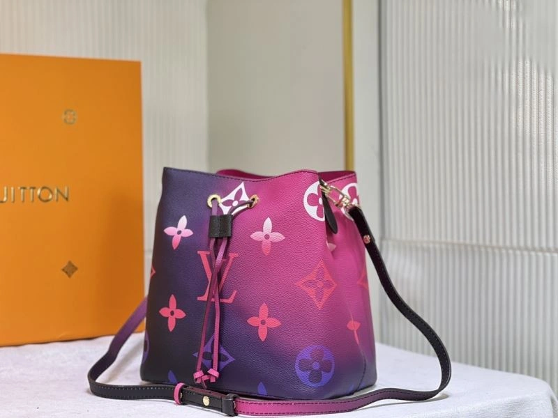 Louis Vuitton Bucket Bags Resilient 79898