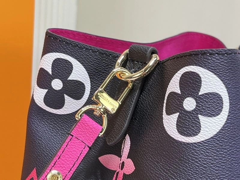 Louis Vuitton Bucket Bags Resilient 79898
