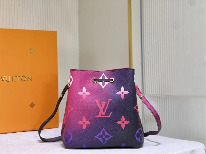 Louis Vuitton Bucket Bags Resilient 79898