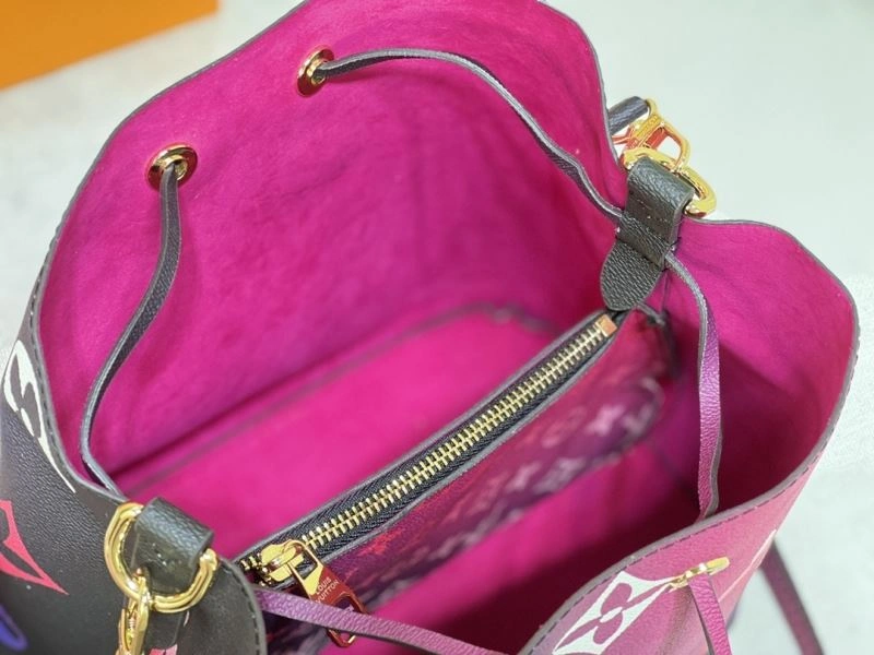 Louis Vuitton Bucket Bags Resilient 79898
