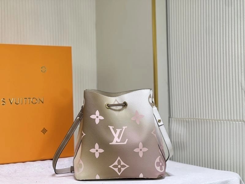 Louis Vuitton Bucket Bags Unisex 79897
