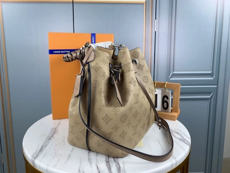 Louis Vuitton Bucket Bags Stretchable 79978