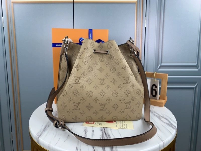 Louis Vuitton Bucket Bags Stretchable 79978