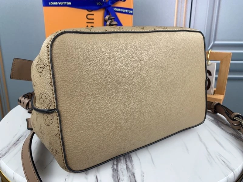 Louis Vuitton Bucket Bags Stretchable 79978