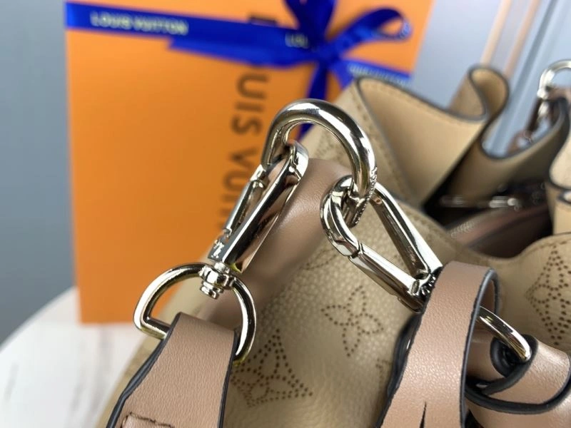 Louis Vuitton Bucket Bags Stretchable 79978
