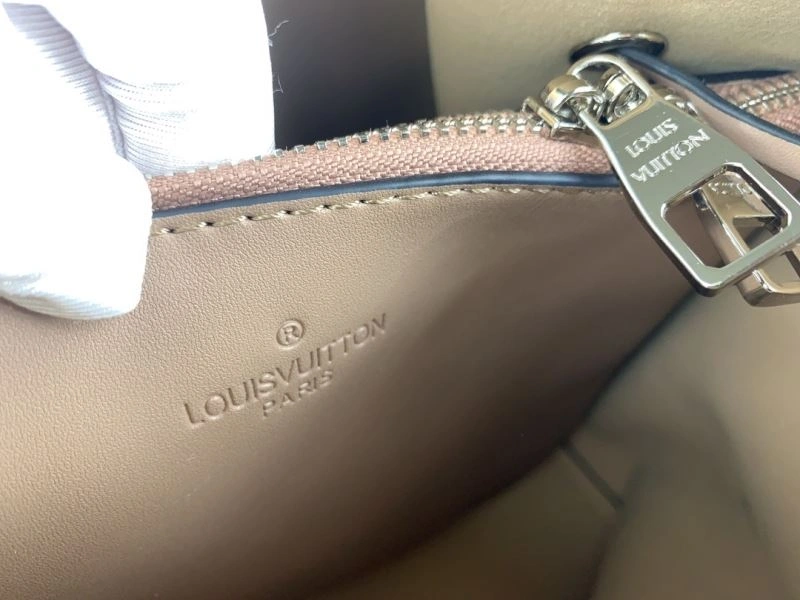 Louis Vuitton Bucket Bags Stretchable 79978