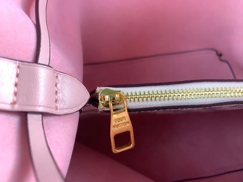 SmoothTexture Louis Vuitton Bucket Bags 79874