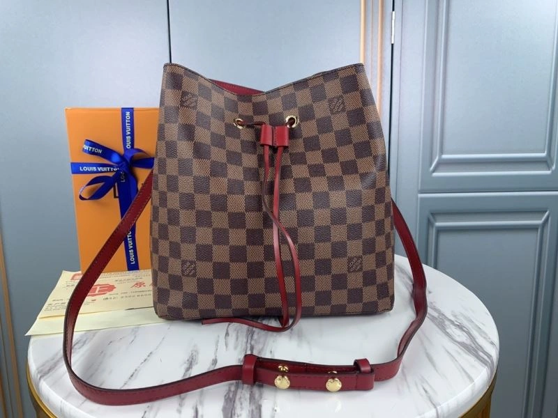 Louis Vuitton Bucket Bags Functional 79878