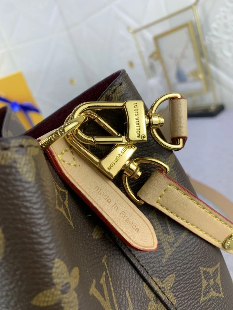 Snug Louis Vuitton Bucket Bags 79859