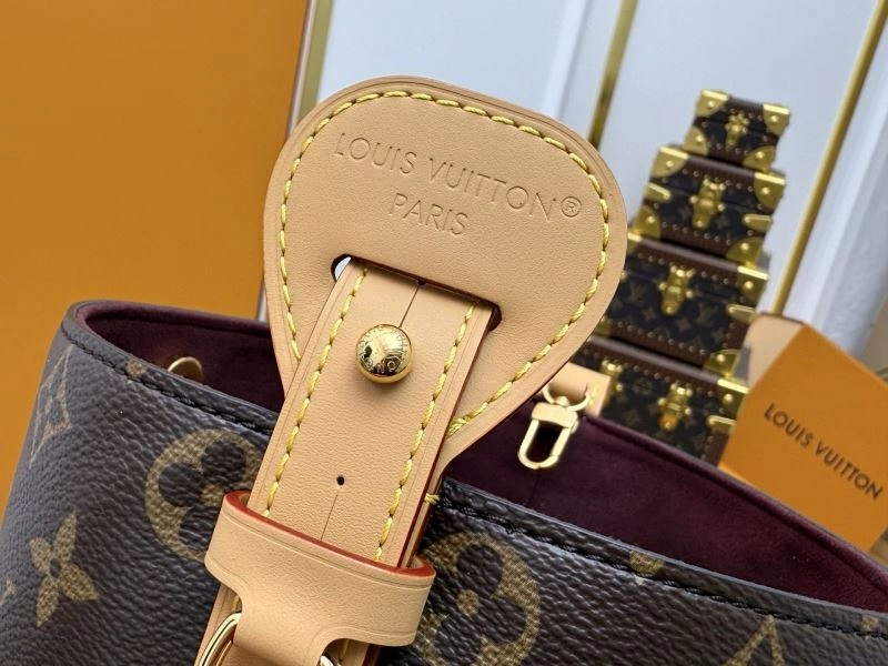 Louis Vuitton Bucket Bags RelaxedFit 79868