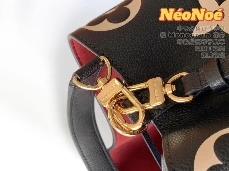 Louis Vuitton Bucket Bags SmoothTexture 40142