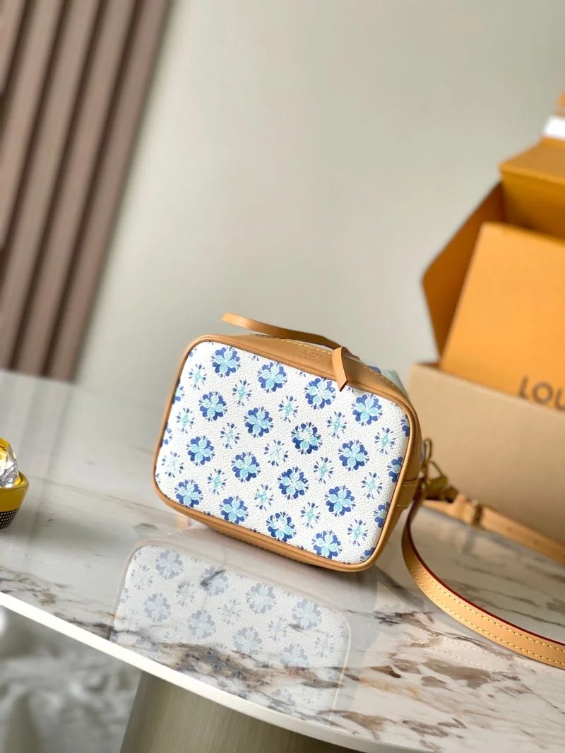 Louis Vuitton Bucket Bags Sleek 40188