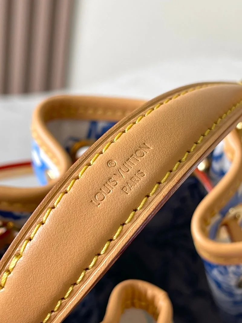 Louis Vuitton Bucket Bags Sleek 40188