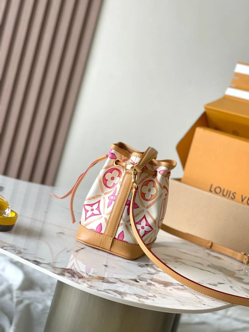 Louis Vuitton Bucket Bags UrbanStyle 40135