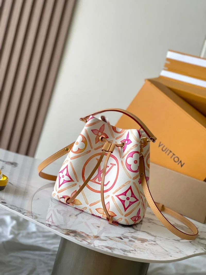 Comfortable Louis Vuitton Bucket Bags 40134