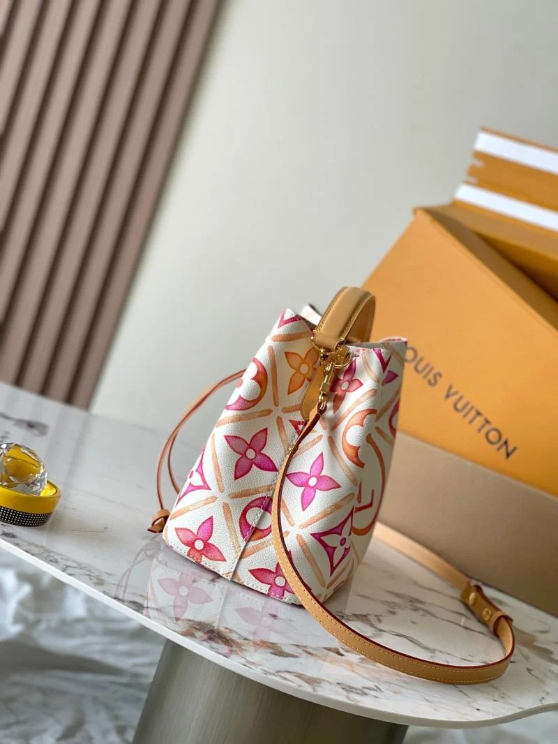 Comfortable Louis Vuitton Bucket Bags 40134