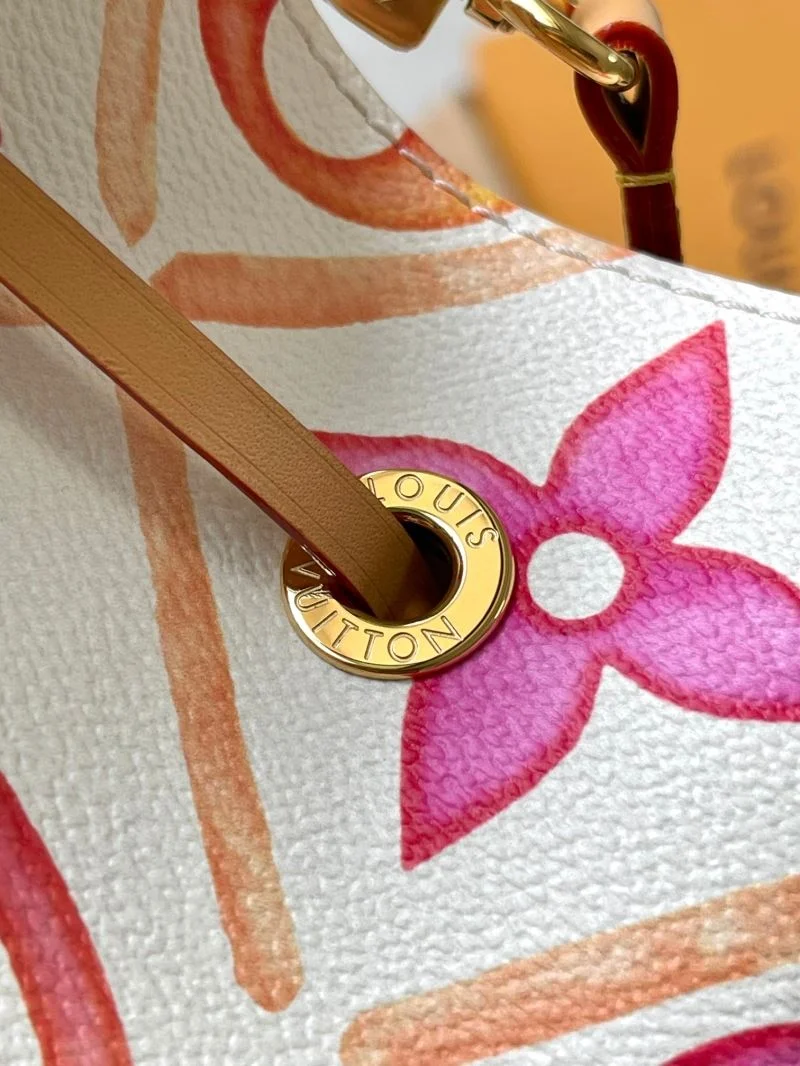 Comfortable Louis Vuitton Bucket Bags 40134