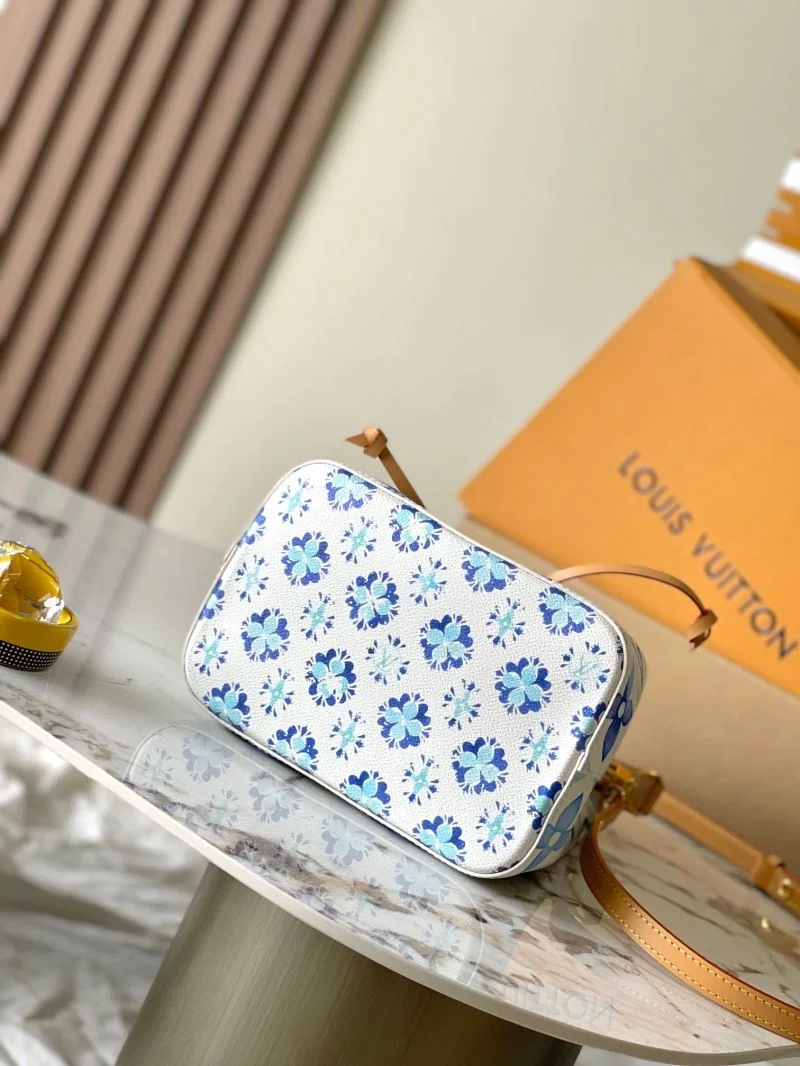 Contemporary Louis Vuitton Bucket Bags 40132