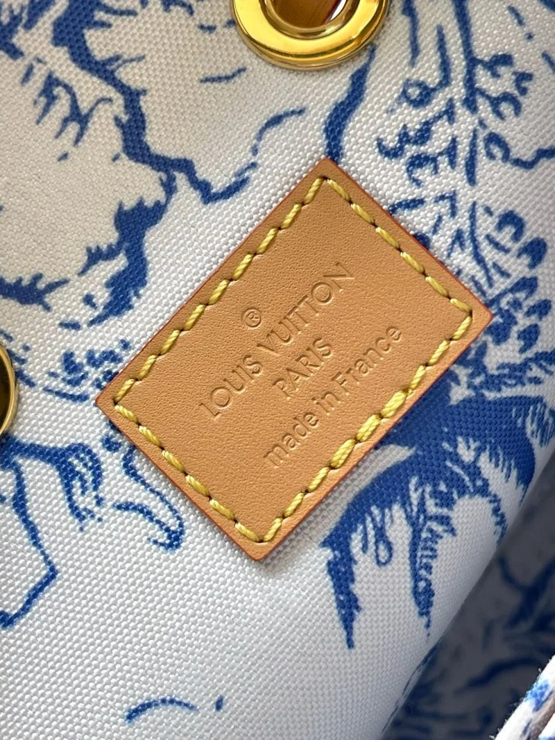 Contemporary Louis Vuitton Bucket Bags 40132