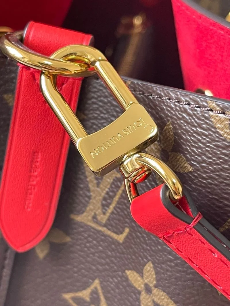 Breathable Louis Vuitton Bucket Bags 40206