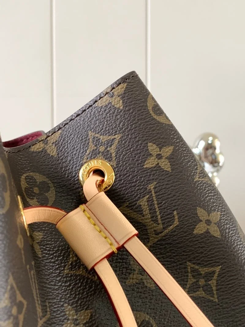 Louis Vuitton Bucket Bags EyeCatching 40124