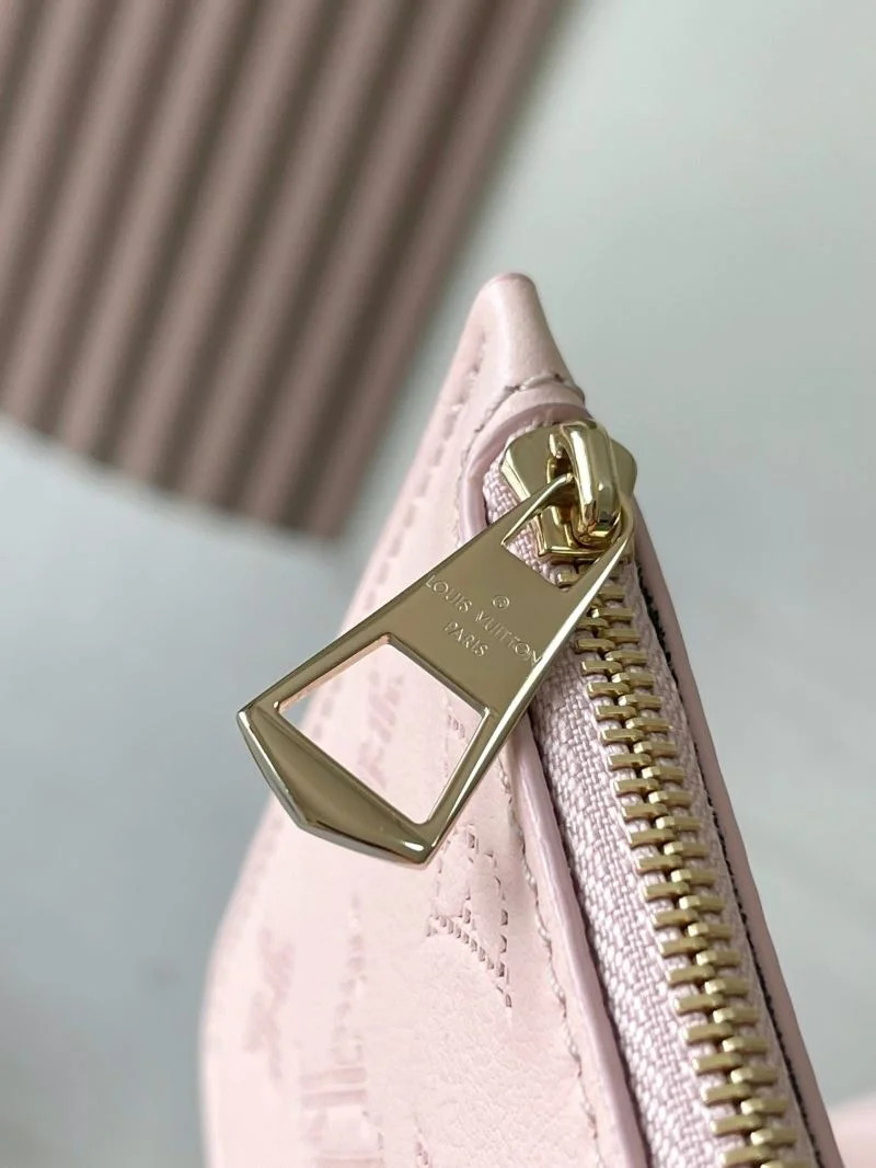 WeatherProof Louis Vuitton Bucket Bags 40117