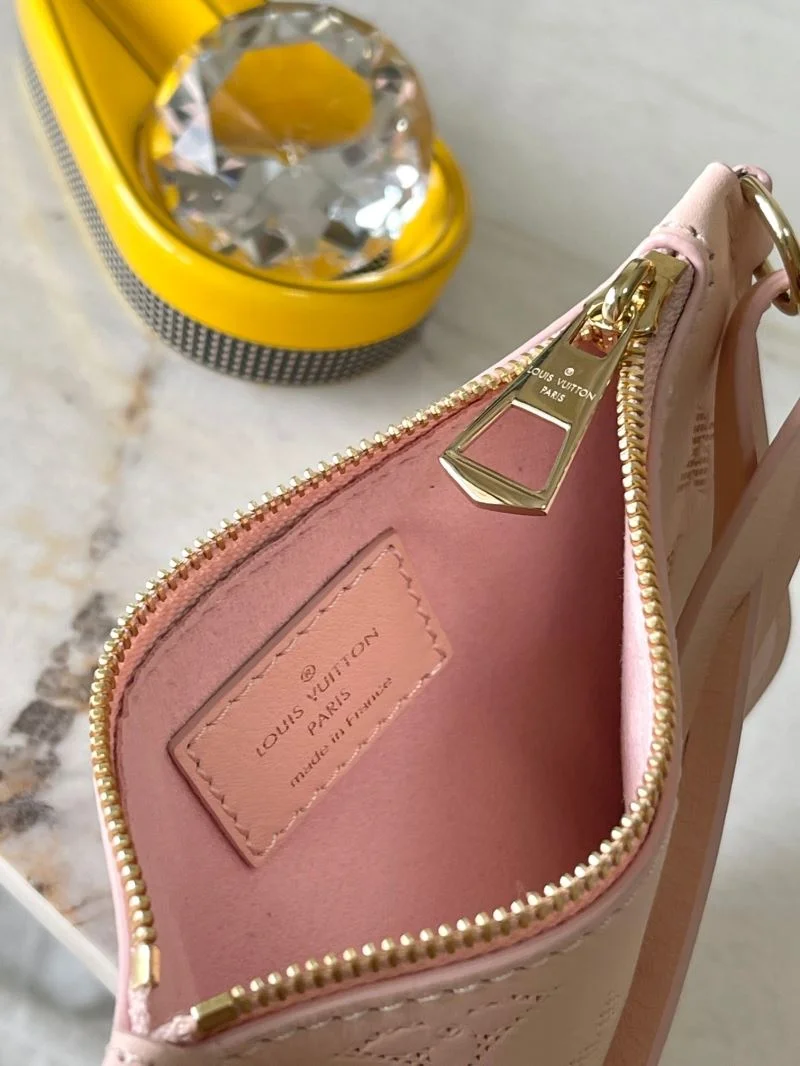 WeatherProof Louis Vuitton Bucket Bags 40117