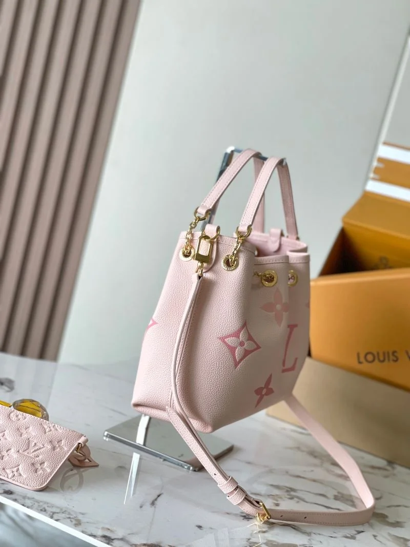Louis Vuitton Bucket Bags Sleek 40112
