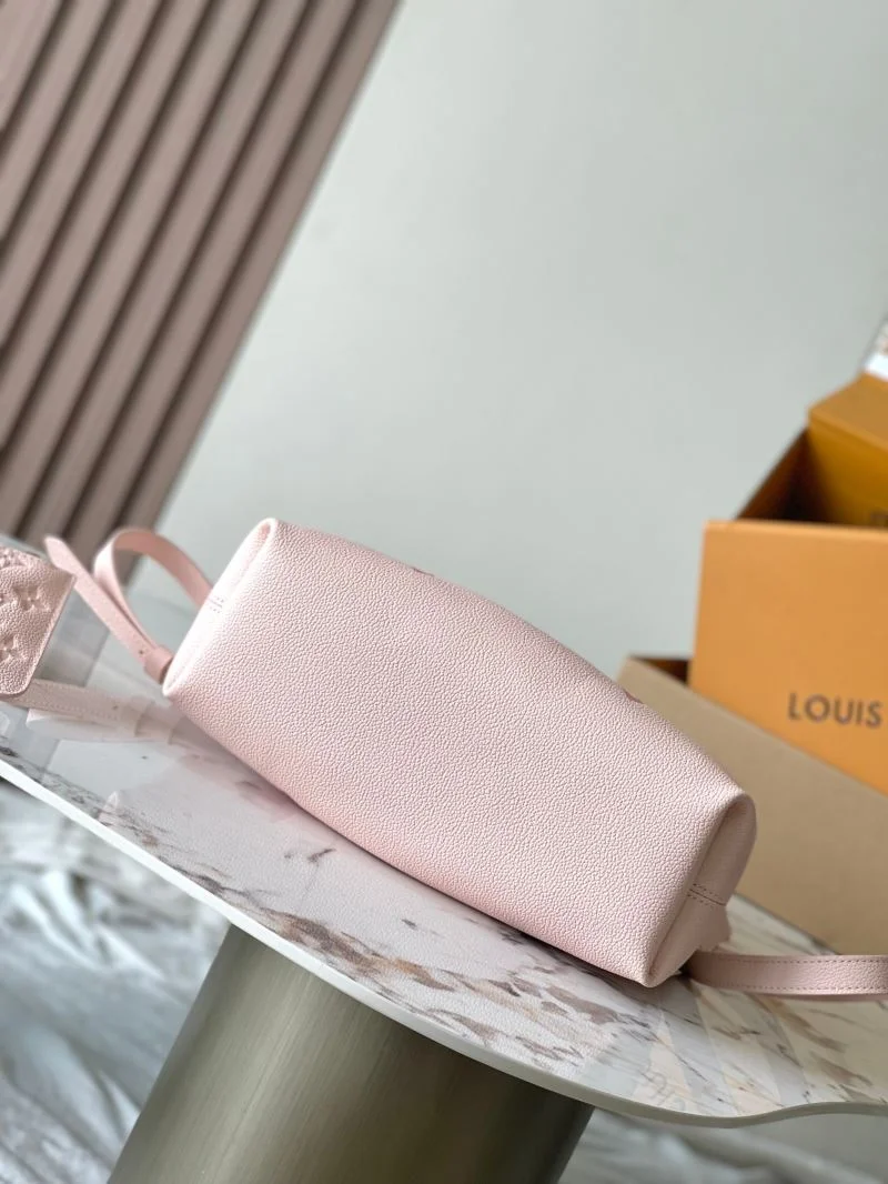 Louis Vuitton Bucket Bags Sleek 40112