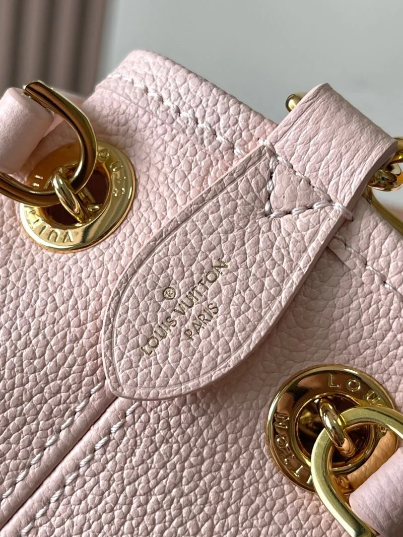 Louis Vuitton Bucket Bags Sleek 40112