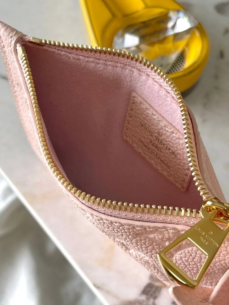 Louis Vuitton Bucket Bags Sleek 40112