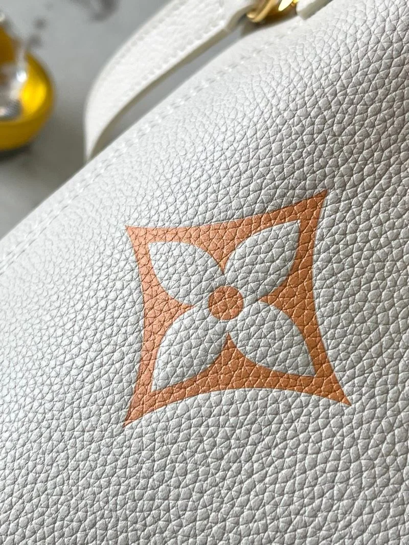 FreshLook Louis Vuitton Bucket Bags 40115